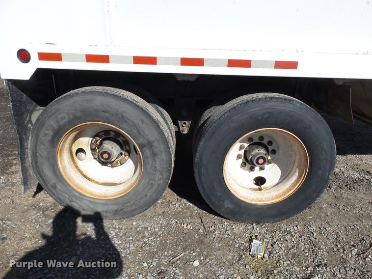 image for item DB7237 2004 Wheeler GH2225KA38 double hopper bottom grain trailer