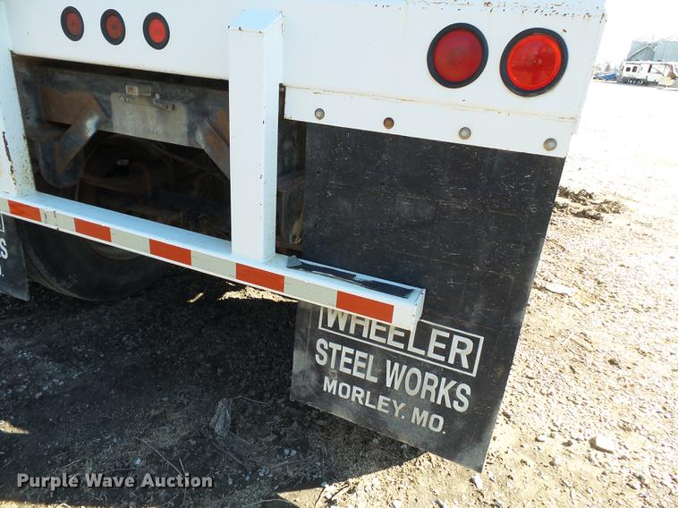 image for item DB7237 2004 Wheeler GH2225KA38 double hopper bottom grain trailer