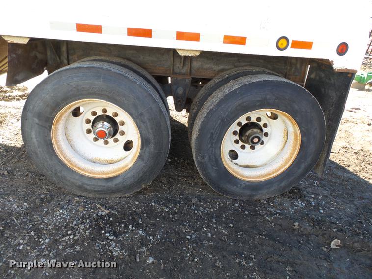 image for item DB7237 2004 Wheeler GH2225KA38 double hopper bottom grain trailer