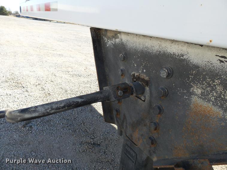 image for item DB7237 2004 Wheeler GH2225KA38 double hopper bottom grain trailer