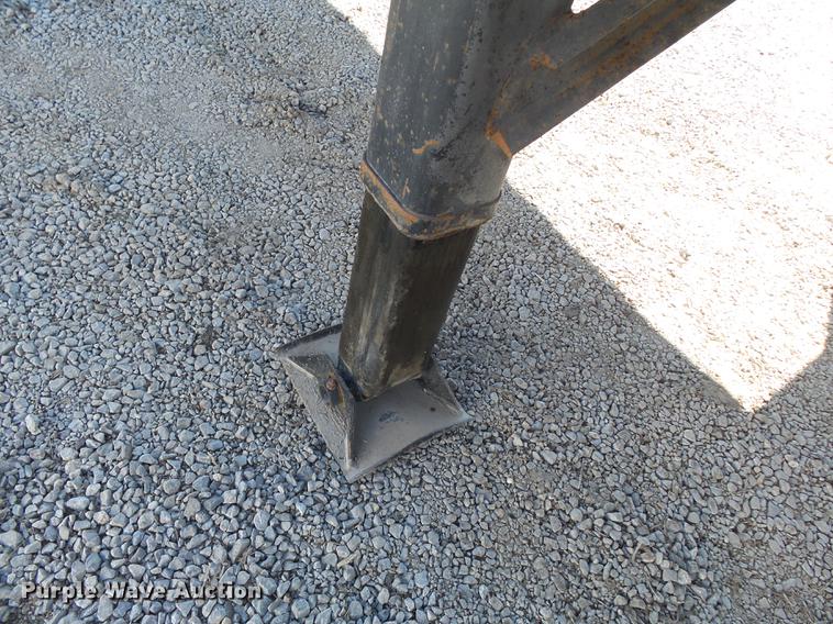 image for item DB7237 2004 Wheeler GH2225KA38 double hopper bottom grain trailer