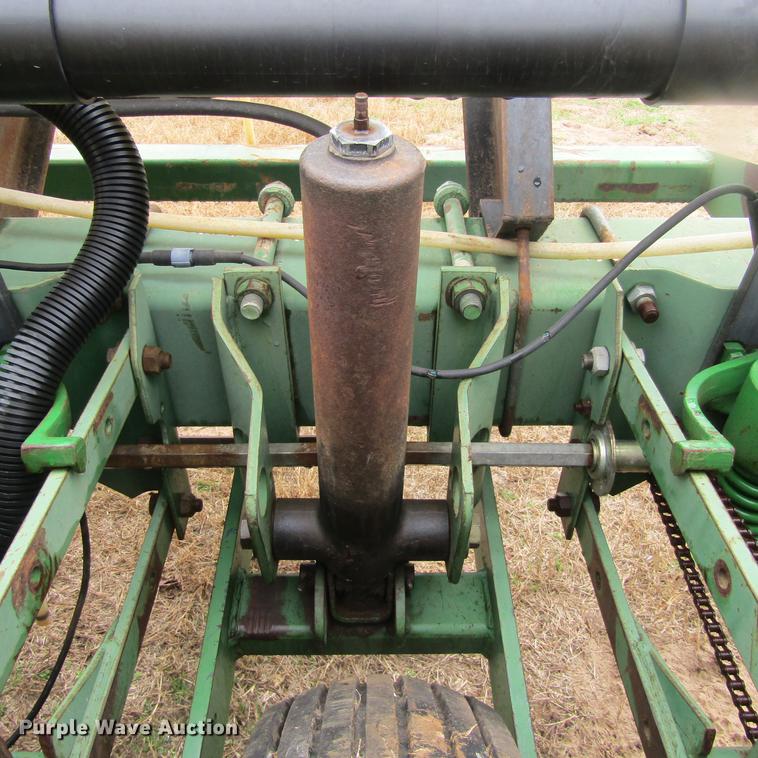 image for item DC0021 John Deere 7200 planter