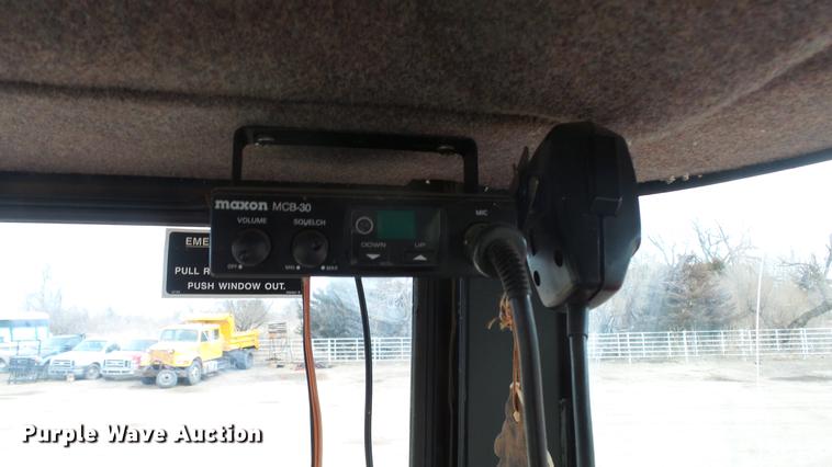 image for item DC0639 2002 New Holland HW320 Haybine self-propelled windrower