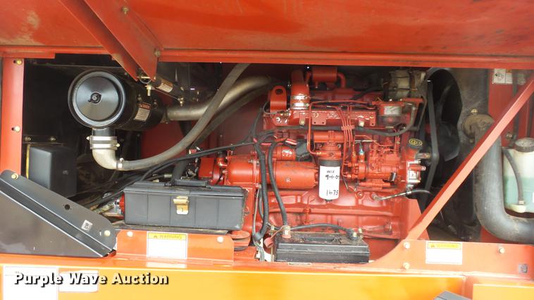 image for item DC0639 2002 New Holland HW320 Haybine self-propelled windrower