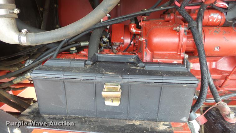 image for item DC0639 2002 New Holland HW320 Haybine self-propelled windrower