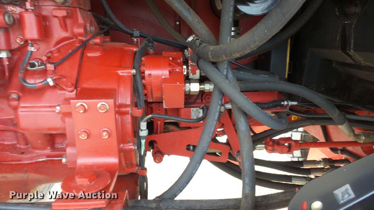 image for item DC0639 2002 New Holland HW320 Haybine self-propelled windrower