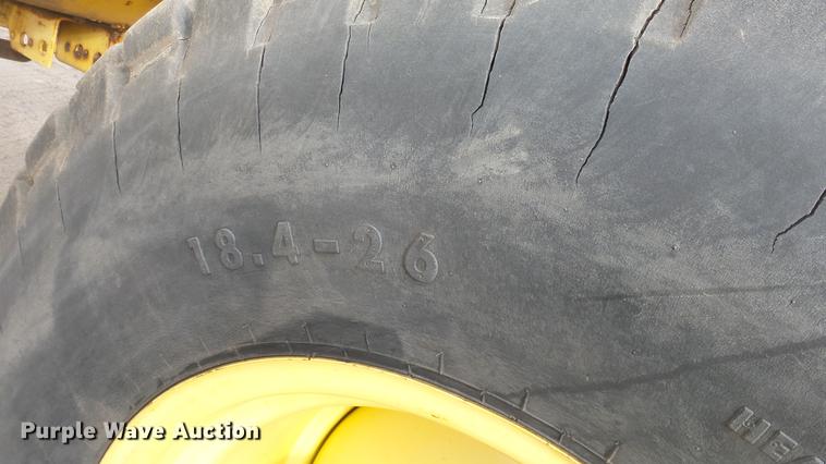 image for item DC0639 2002 New Holland HW320 Haybine self-propelled windrower