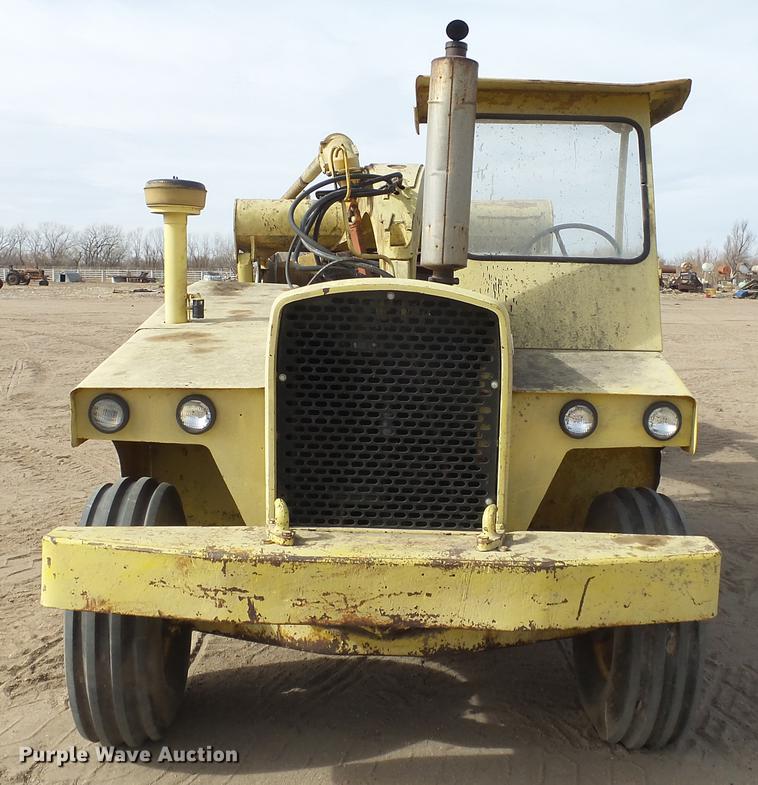image for item DC0641 John Deere elevating scraper