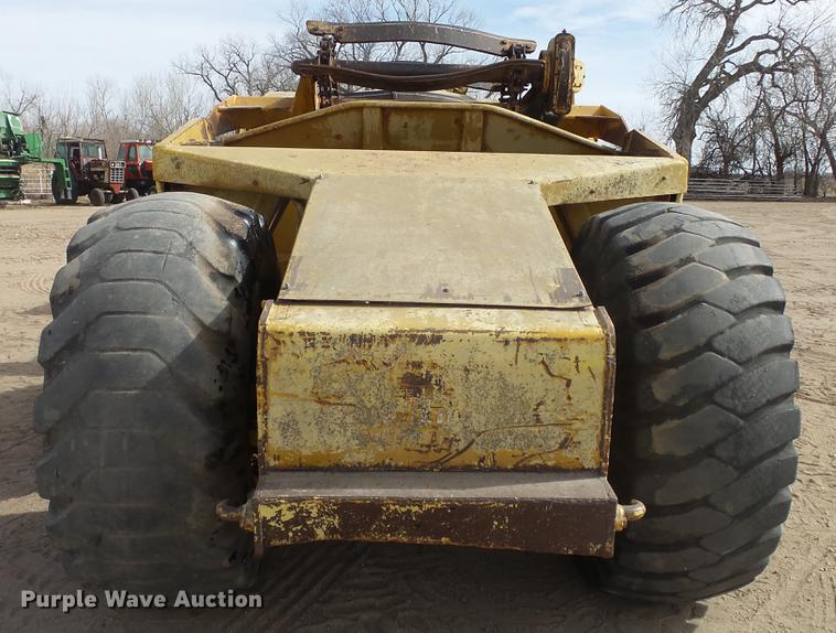 image for item DC0641 John Deere elevating scraper