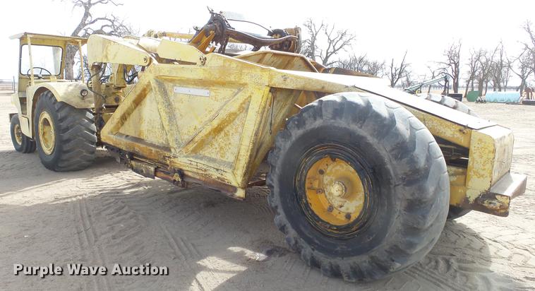 image for item DC0641 John Deere elevating scraper