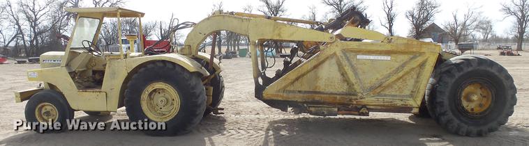 image for item DC0641 John Deere elevating scraper