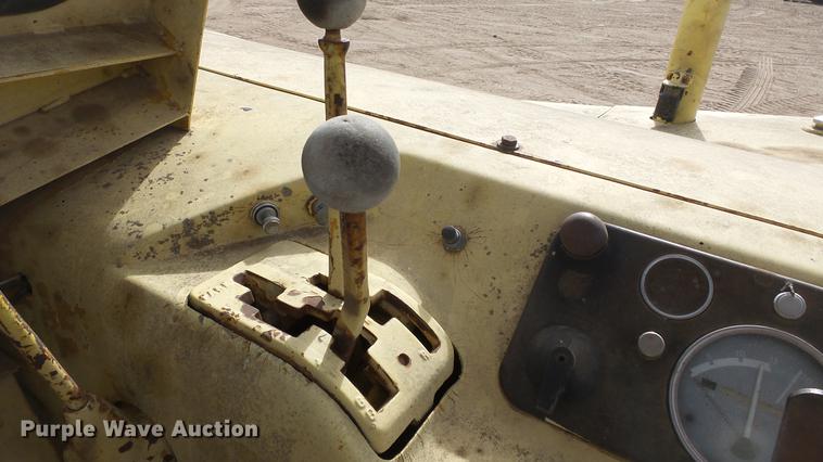 image for item DC0641 John Deere elevating scraper