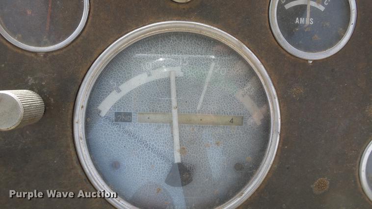 image for item DC0641 John Deere elevating scraper