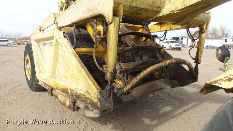 image for item DC0641 John Deere elevating scraper