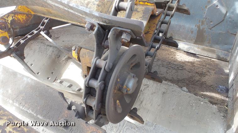 image for item DC0641 John Deere elevating scraper