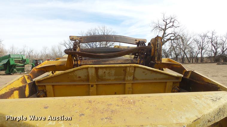 image for item DC0641 John Deere elevating scraper