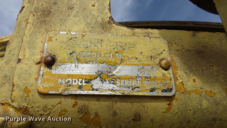 image for item DC0641 John Deere elevating scraper