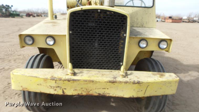 image for item DC0641 John Deere elevating scraper