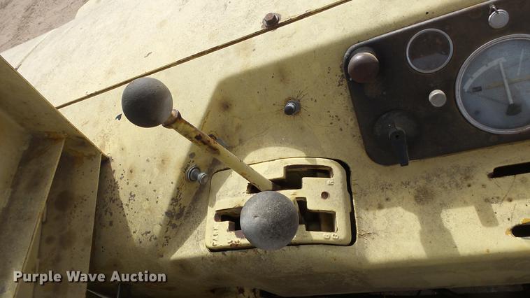 image for item DC0641 John Deere elevating scraper