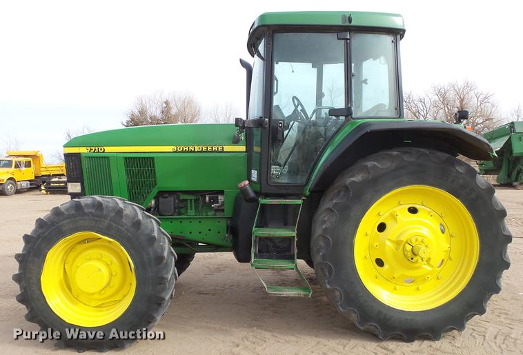 image for item DC0642 1997 John Deere 7710 MFWD tractor