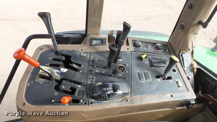 image for item DC0642 1997 John Deere 7710 MFWD tractor