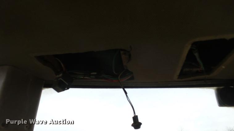 image for item DC0642 1997 John Deere 7710 MFWD tractor