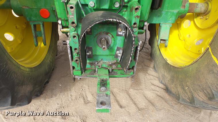 image for item DC0642 1997 John Deere 7710 MFWD tractor