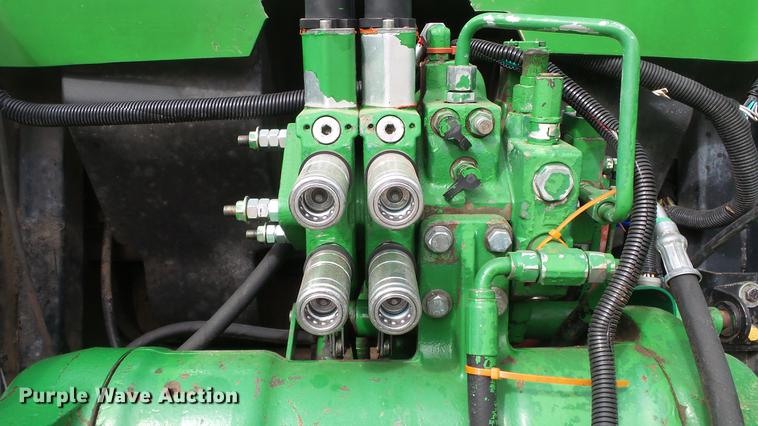 image for item DC0642 1997 John Deere 7710 MFWD tractor