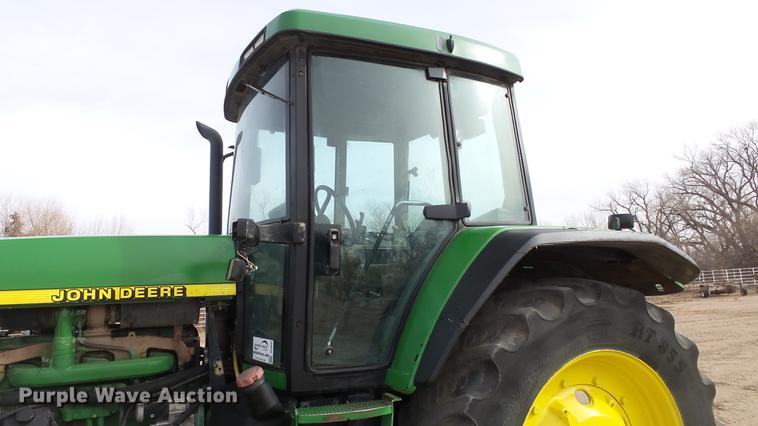 image for item DC0642 1997 John Deere 7710 MFWD tractor
