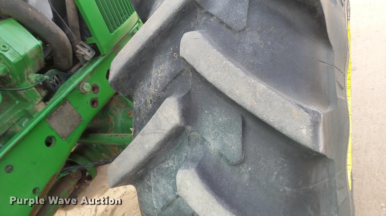 image for item DC0642 1997 John Deere 7710 MFWD tractor