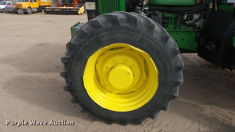 image for item DC0642 1997 John Deere 7710 MFWD tractor
