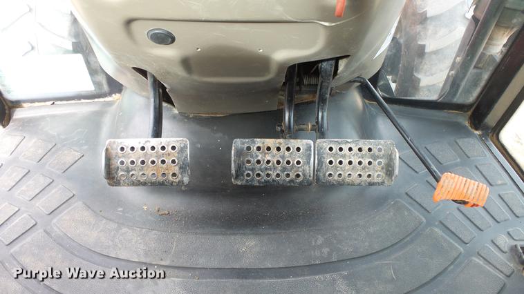 image for item DC0643 2015 Case IH Farmall 140A MFWD tractor