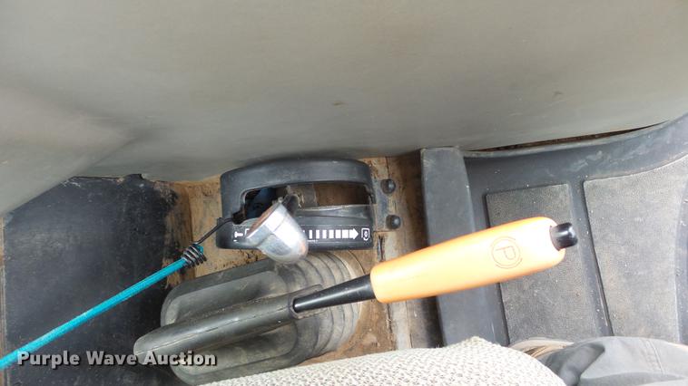 image for item DC0643 2015 Case IH Farmall 140A MFWD tractor