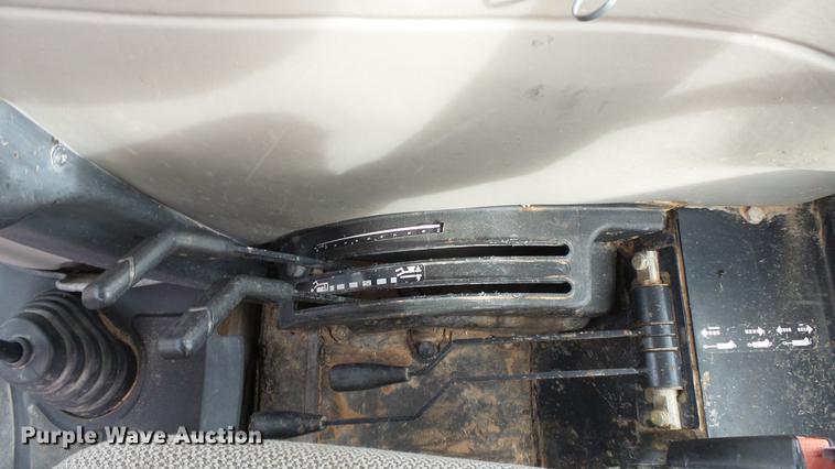 image for item DC0643 2015 Case IH Farmall 140A MFWD tractor