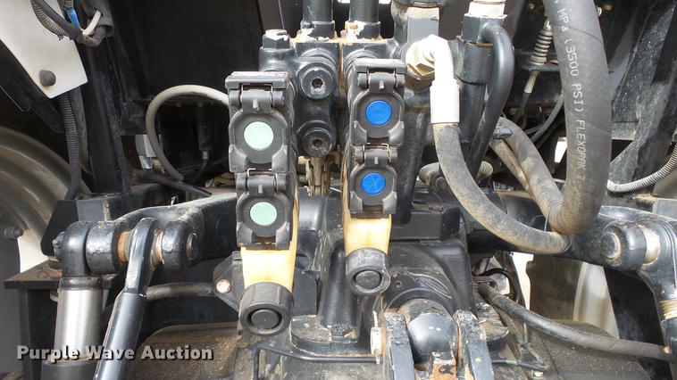 image for item DC0643 2015 Case IH Farmall 140A MFWD tractor