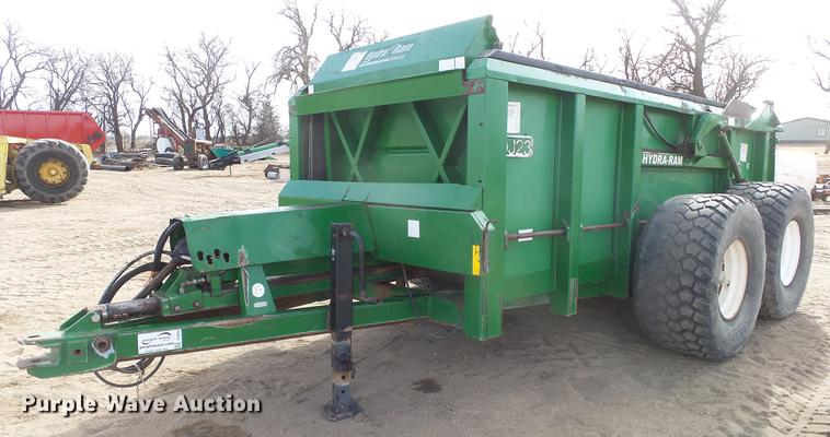 image for item DC0644 Pik-Rite 1190 Hydraram manure spreader