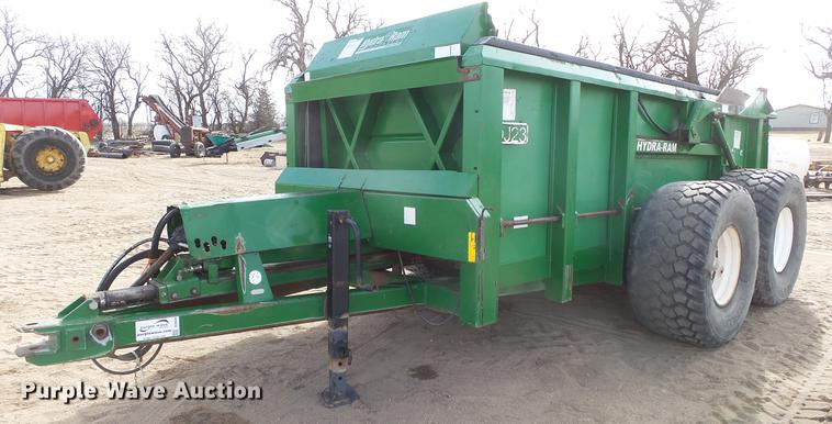 image for item DC0644 Pik-Rite 1190 Hydraram manure spreader