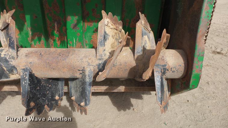 image for item DC0644 Pik-Rite 1190 Hydraram manure spreader