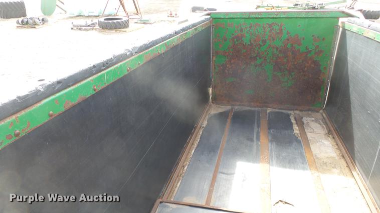 image for item DC0644 Pik-Rite 1190 Hydraram manure spreader