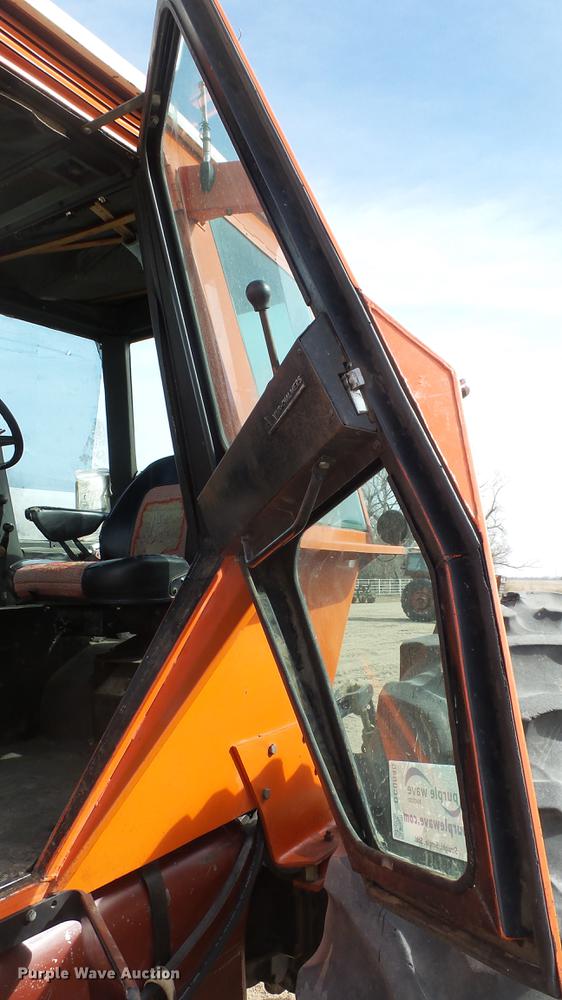 image for item DC0645 Allis Chalmers 7010 tractor