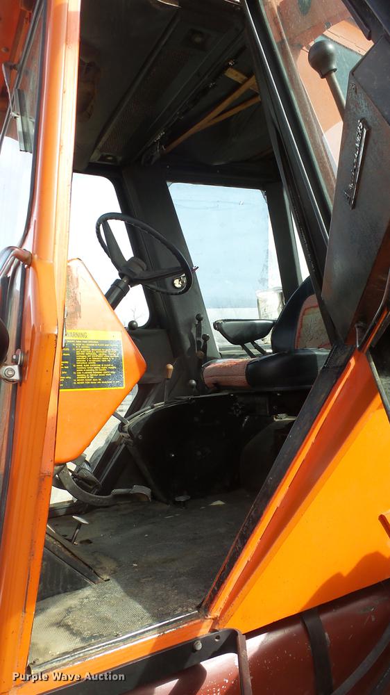 image for item DC0645 Allis Chalmers 7010 tractor