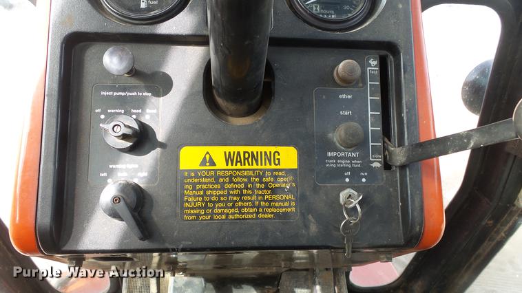 image for item DC0645 Allis Chalmers 7010 tractor