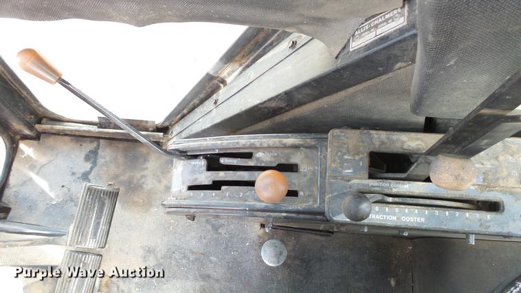 image for item DC0645 Allis Chalmers 7010 tractor