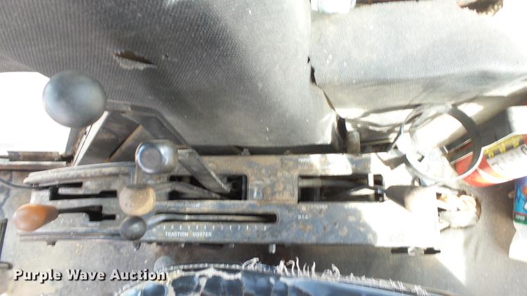 image for item DC0645 Allis Chalmers 7010 tractor