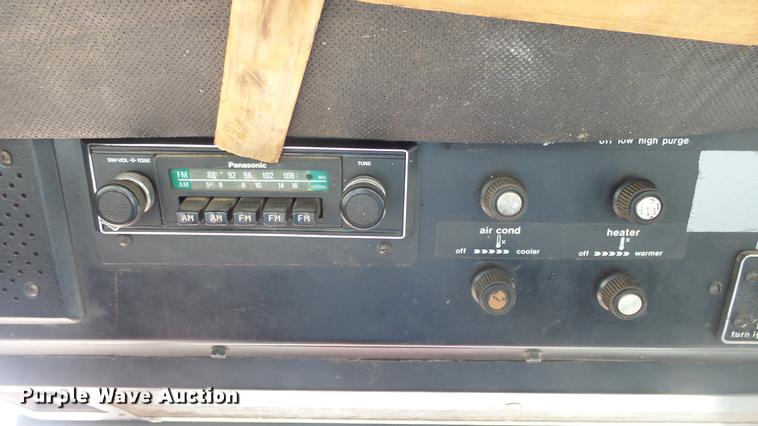 image for item DC0645 Allis Chalmers 7010 tractor