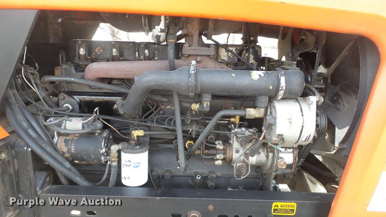 image for item DC0645 Allis Chalmers 7010 tractor