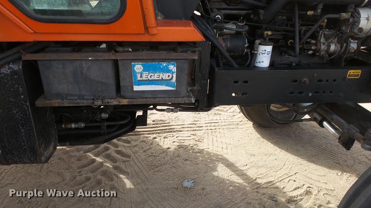 image for item DC0645 Allis Chalmers 7010 tractor