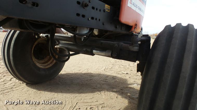 image for item DC0645 Allis Chalmers 7010 tractor