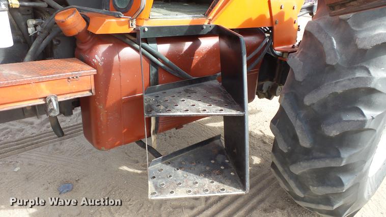 image for item DC0645 Allis Chalmers 7010 tractor