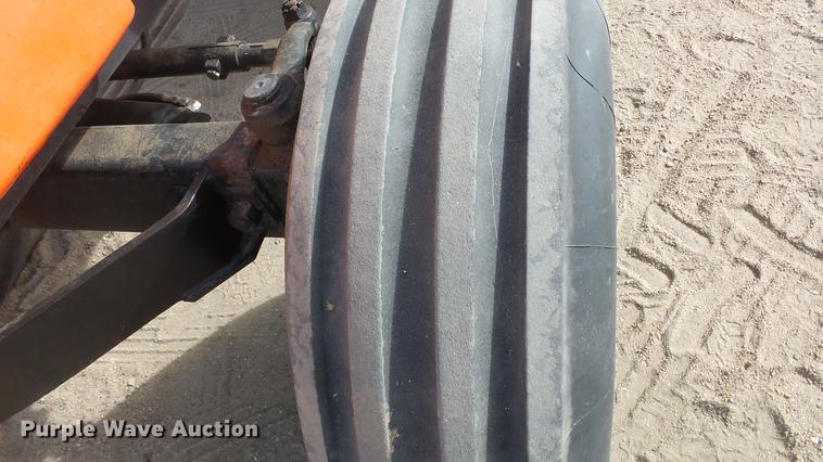 image for item DC0645 Allis Chalmers 7010 tractor